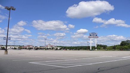 Wrentham Village Premium Outlets Tour